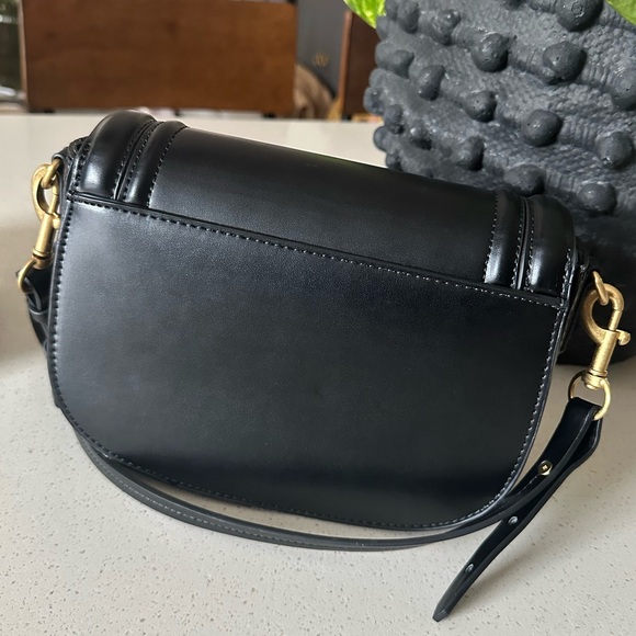 NWOT. Zara cross body bag. - Picture 6 of 11
